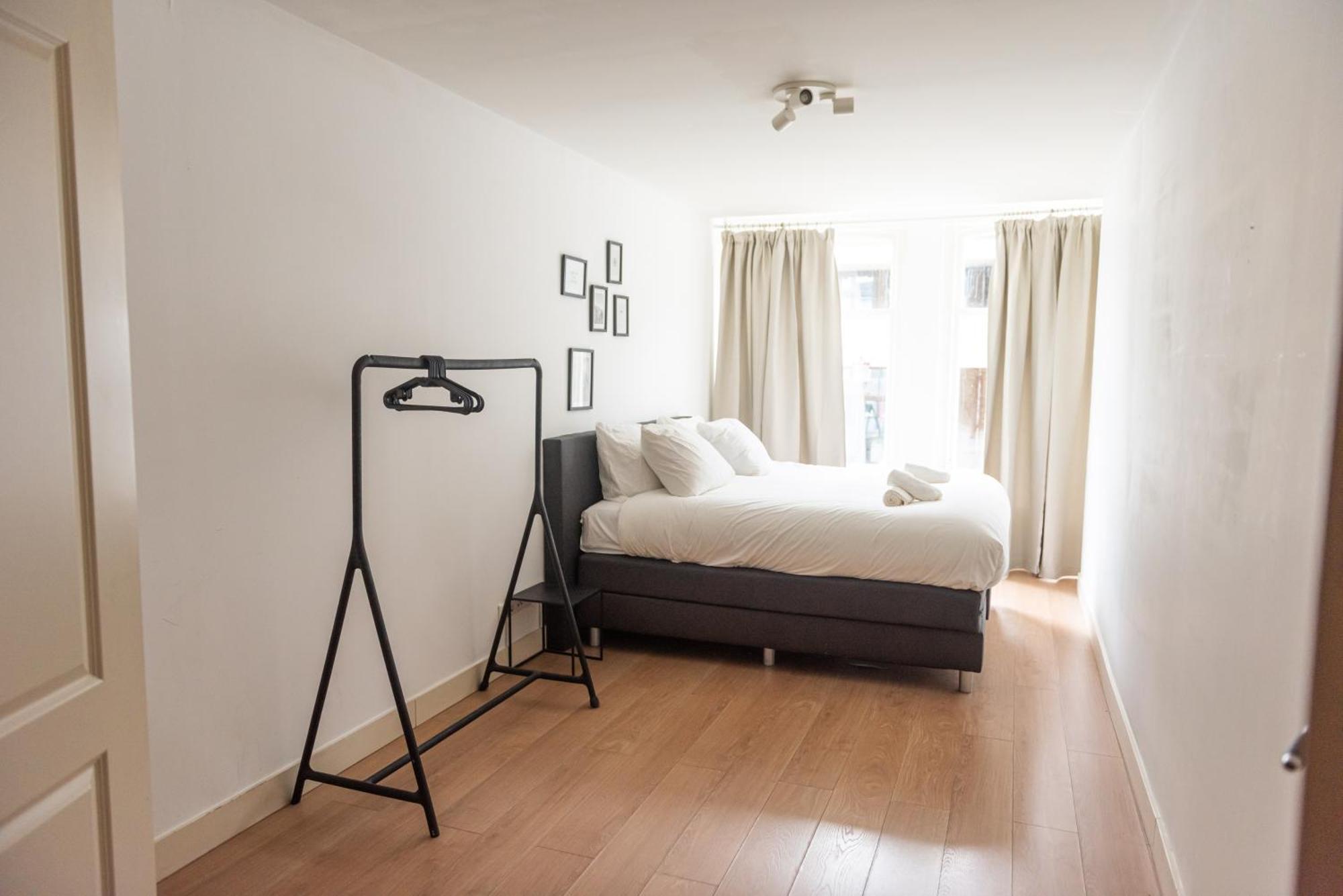 Canal View Apartment Amsterdam Esterno foto